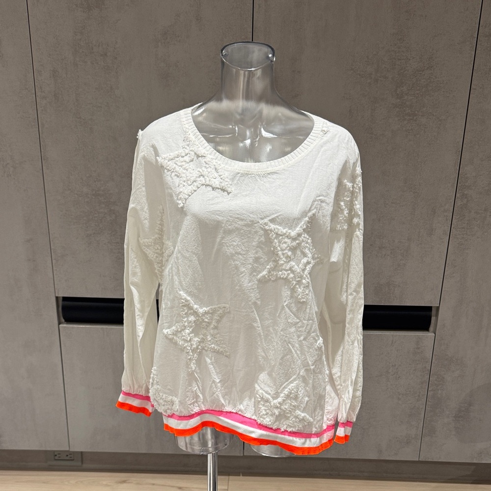 Elegant White Star-Embellished Sweatshirt with Neon Trim